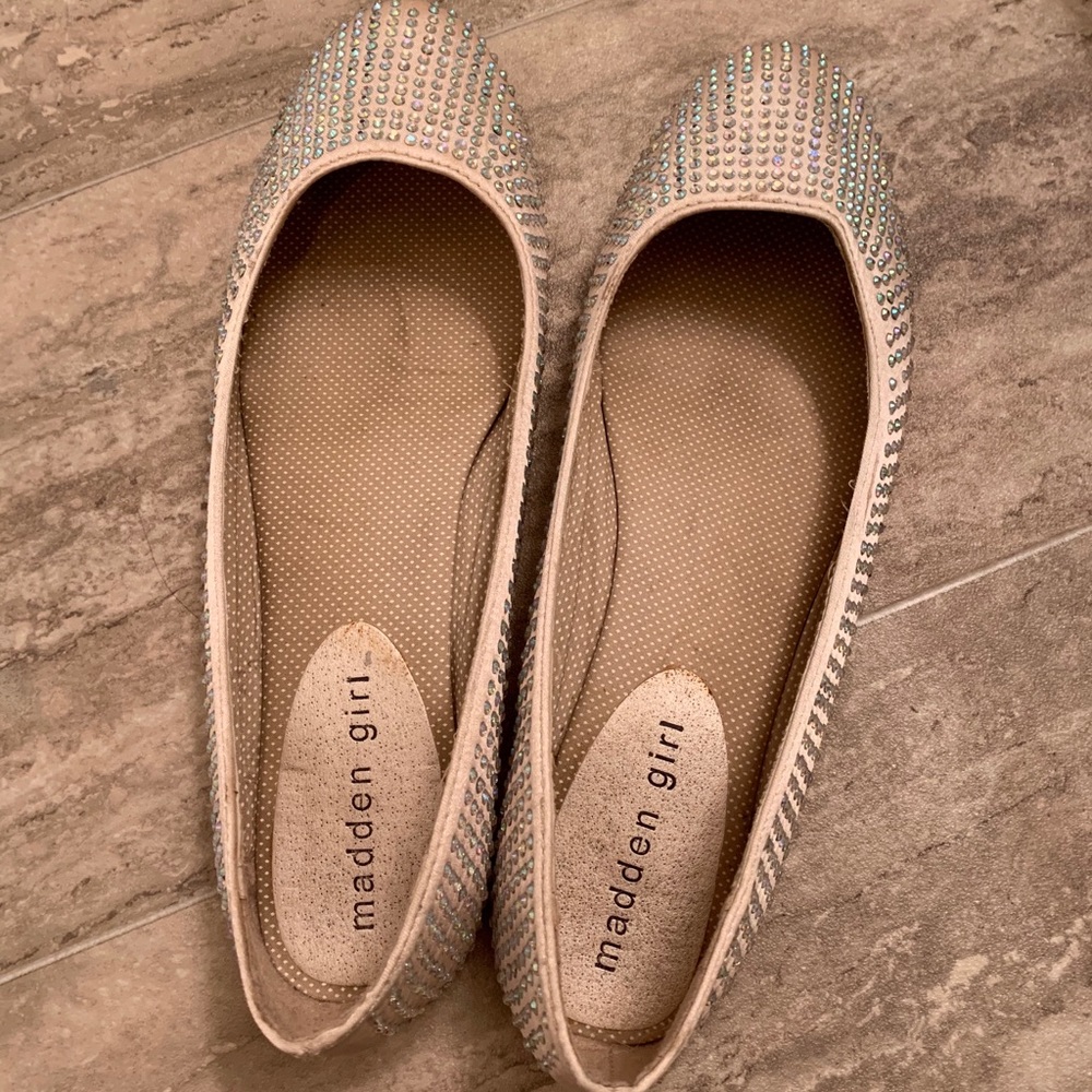Madden girl jewel flats